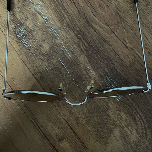 Red tinted sunglasses - Picture 9 of 12